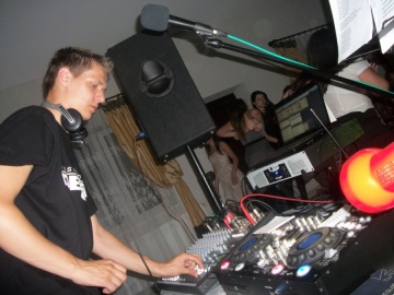 DJ Darius