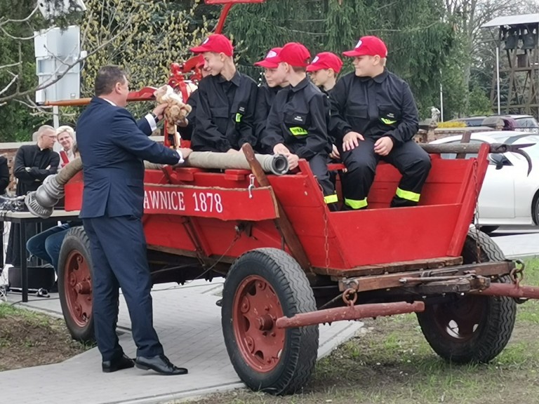 Strażacki wóz na jubileusz. OSP Kawnice ma 145 lat!