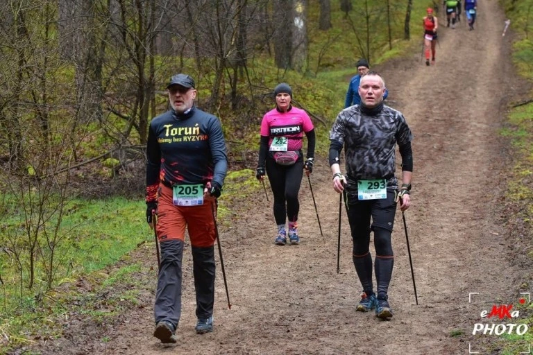 Triton Konin na Pierwszych Górskich Mistrzostwach Bydgoszczy w Nordic Walking
